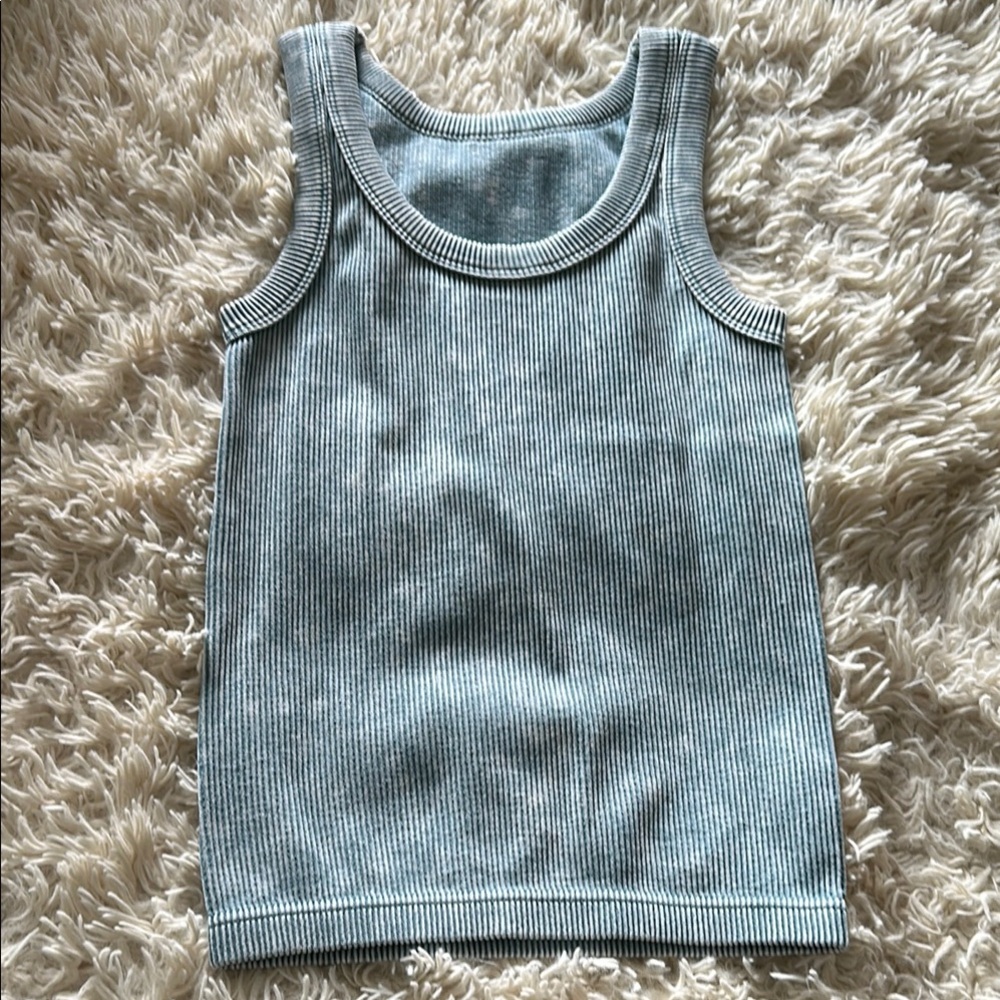 Women’s Ribbed Tank Top, NWOT, size L/XL.